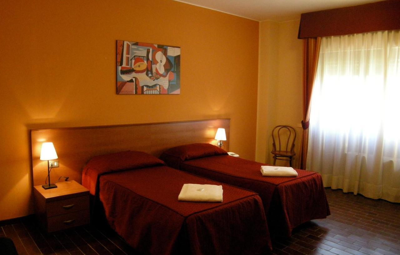 Hotel Forum Rozzano Rom bilde